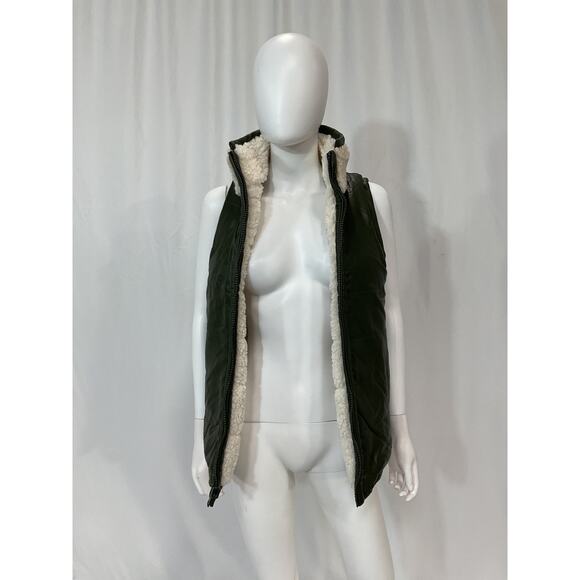 Tuckernuck Leather And Shearling Green Reversible Beckham Vest Size XS - Picture 2 of 4